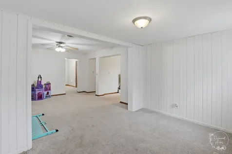403 South Street Crescent City IL 60928