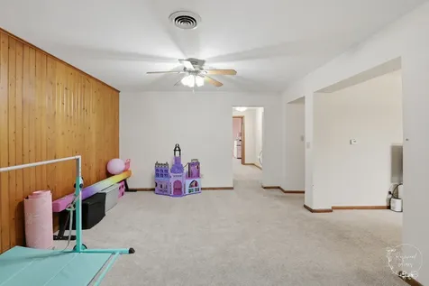 403 South Street Crescent City IL 60928