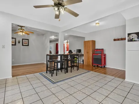 209 South East Street Gardner IL 60424