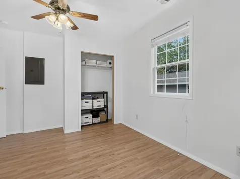 209 South East Street Gardner IL 60424