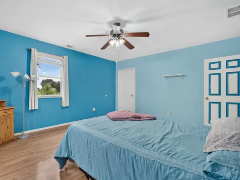 209 South East Street Gardner IL 60424