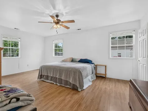 209 South East Street Gardner IL 60424