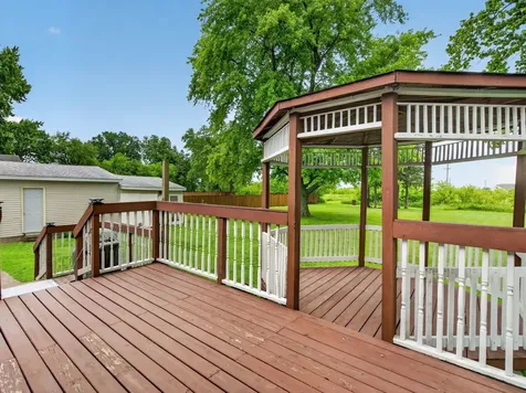 209 South East Street Gardner IL 60424