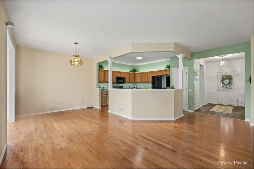 13215 Oakwood Avenue Huntley IL 60142