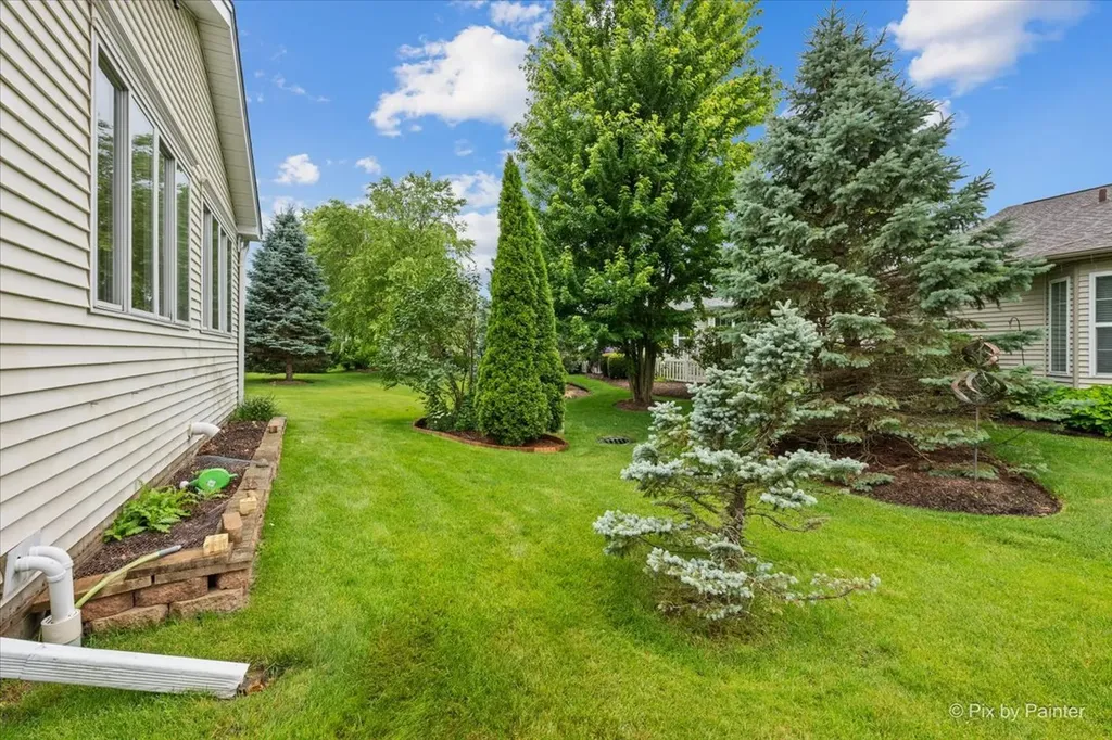 13215 Oakwood Avenue Huntley IL 60142