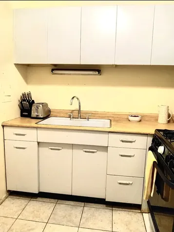 1450 East 55th Place Chicago IL 60637