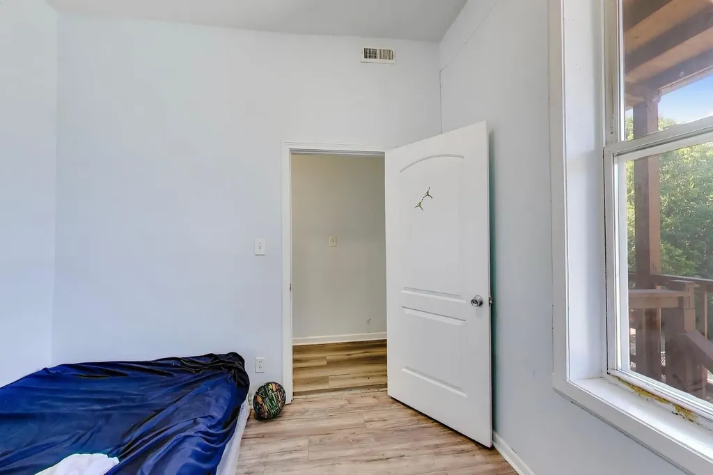 1418 South Saint Louis Avenue Chicago IL 60623