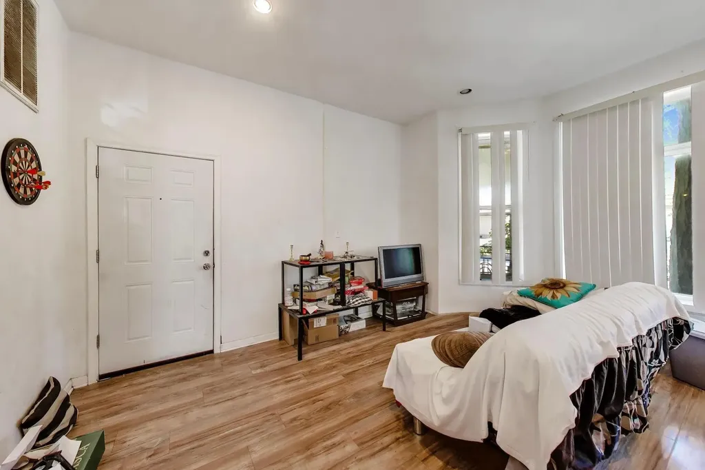 1418 South Saint Louis Avenue Chicago IL 60623