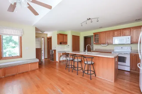 415 East Southmor Road Morris IL 60450