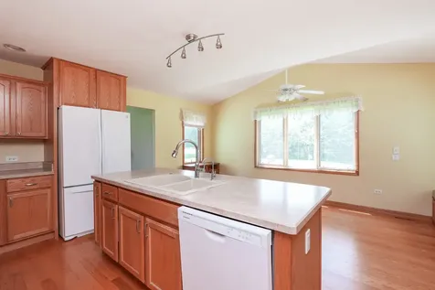 415 East Southmor Road Morris IL 60450