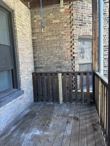 814 West Newport Avenue Chicago IL 60657