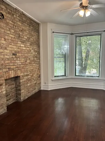 814 West Newport Avenue Chicago IL 60657