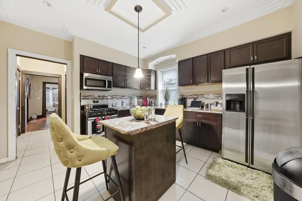 7546 South Sangamon Street Chicago IL 60620