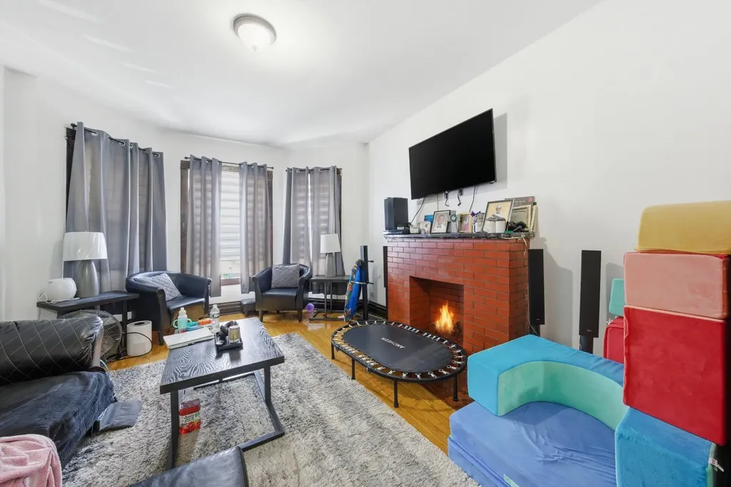 7546 South Sangamon Street Chicago IL 60620