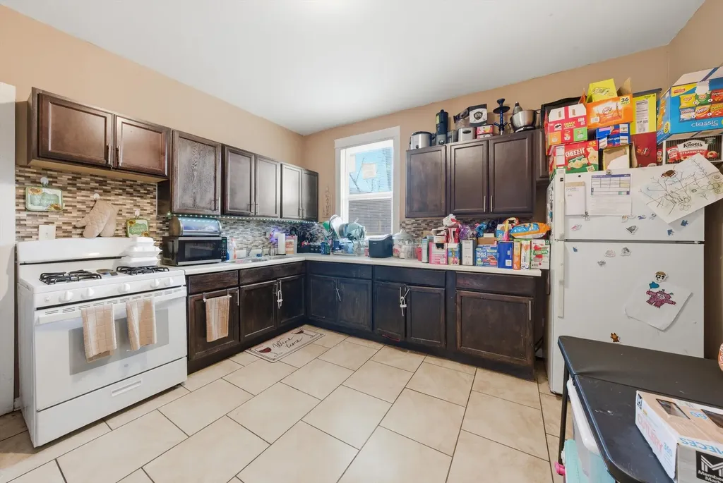 7546 South Sangamon Street Chicago IL 60620