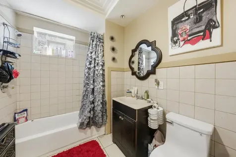 7546 South Sangamon Street Chicago IL 60620