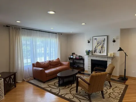 7533 West Carmen Avenue Harwood Heights IL 60706