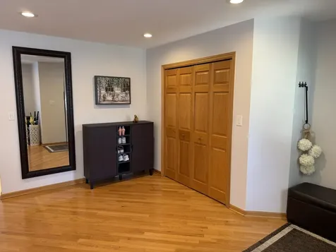 7533 West Carmen Avenue Harwood Heights IL 60706