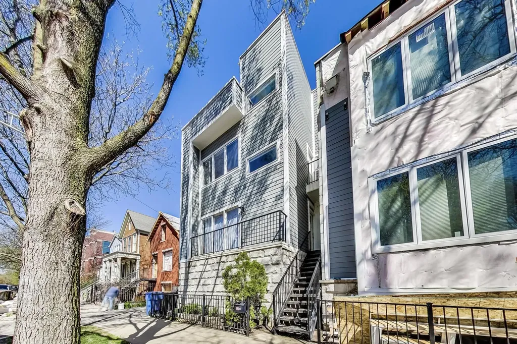 2308 West Belden Avenue Chicago IL 60647