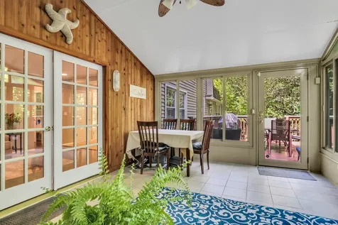 710 Fairlawn Avenue Libertyville IL 60048