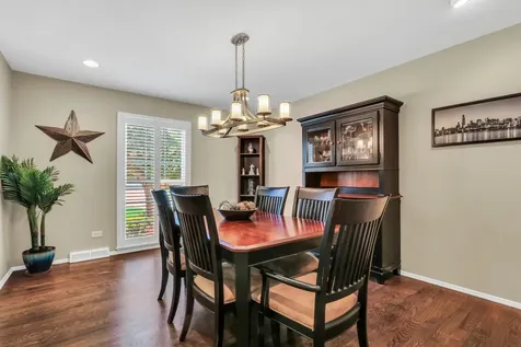 710 Fairlawn Avenue Libertyville IL 60048
