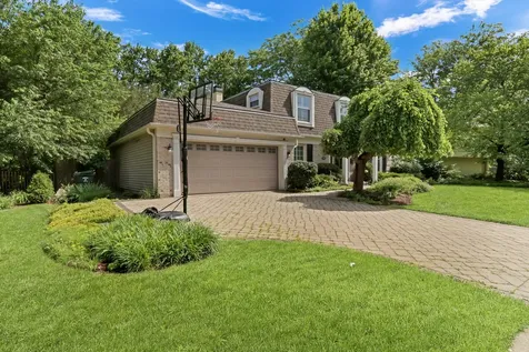 710 Fairlawn Avenue Libertyville IL 60048