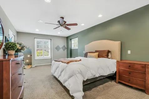710 Fairlawn Avenue Libertyville IL 60048