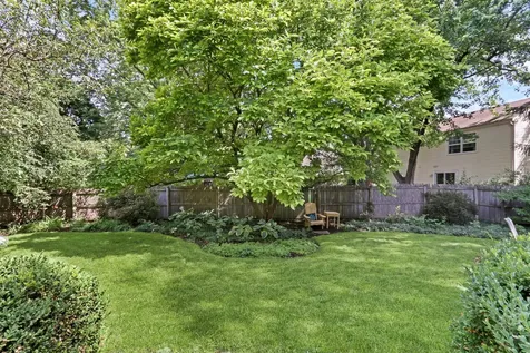710 Fairlawn Avenue Libertyville IL 60048