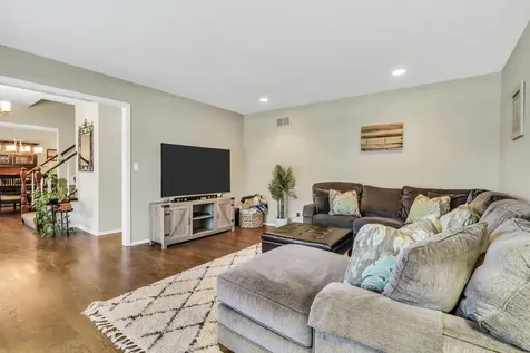 710 Fairlawn Avenue Libertyville IL 60048