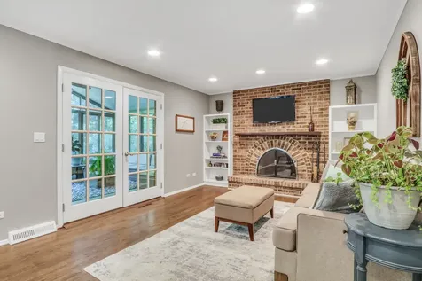 710 Fairlawn Avenue Libertyville IL 60048
