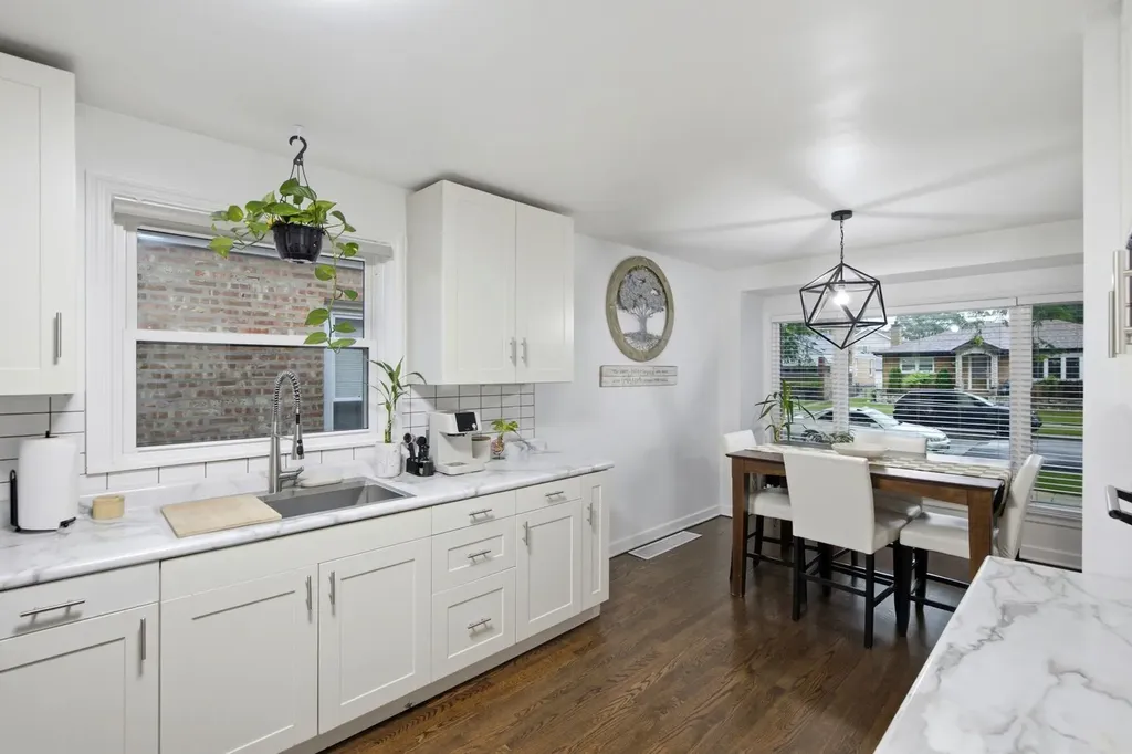 3914 North Pittsburgh Avenue Chicago IL 60634
