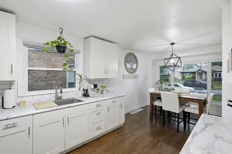 3914 North Pittsburgh Avenue Chicago IL 60634