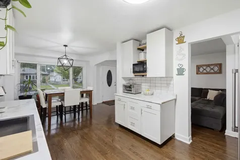 3914 North Pittsburgh Avenue Chicago IL 60634