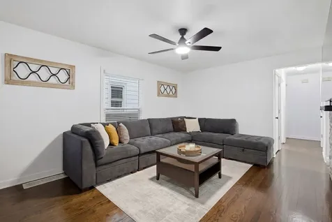 3914 North Pittsburgh Avenue Chicago IL 60634