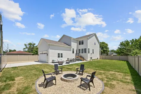 4510 Raymond Avenue Brookfield IL 60513