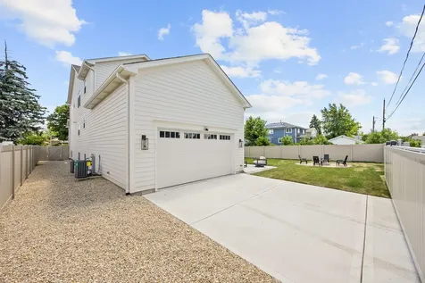 4510 Raymond Avenue Brookfield IL 60513