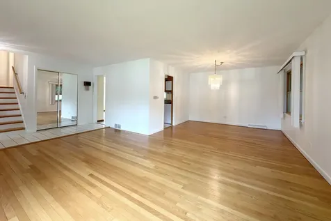 801 South See Gwun Avenue Mount Prospect IL 60056