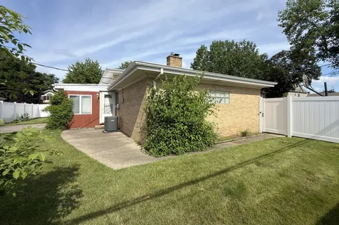 801 South See Gwun Avenue Mount Prospect IL 60056