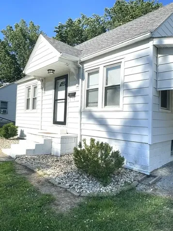 305 South 3rd Street Marion IL 62959