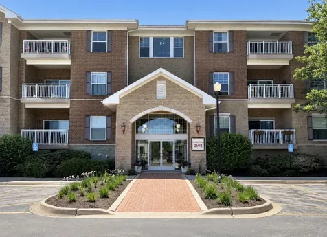 2692 Stone Circle Geneva IL 60134