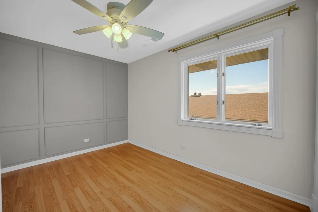 6264 South Gullikson Road Chicago IL 60638