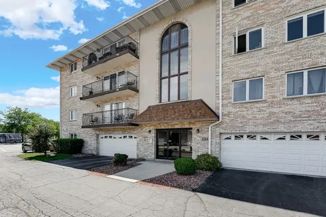 6264 South Gullikson Road Chicago IL 60638