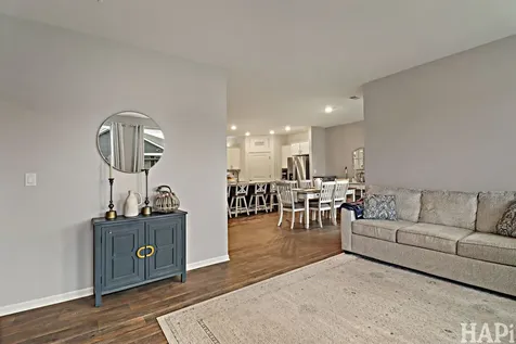 1200 Redtail Circle Woodstock IL 60098