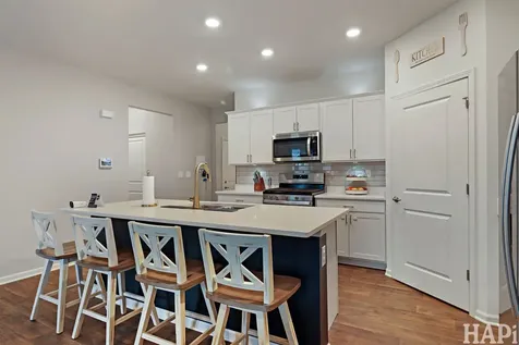 1200 Redtail Circle Woodstock IL 60098