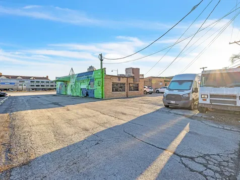 6915 Stanley Avenue Berwyn IL 60402