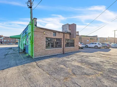 6915 Stanley Avenue Berwyn IL 60402