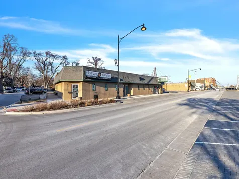 6915 Stanley Avenue Berwyn IL 60402