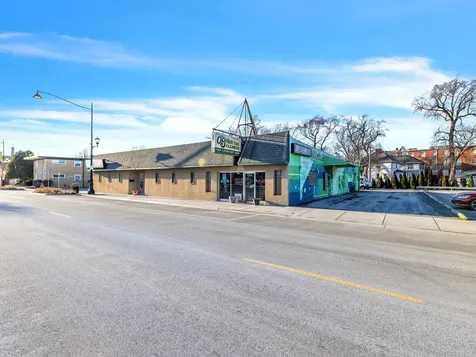 6915 Stanley Avenue Berwyn IL 60402