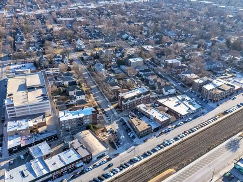 6915 Stanley Avenue Berwyn IL 60402