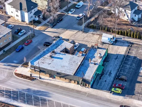 6915 Stanley Avenue Berwyn IL 60402